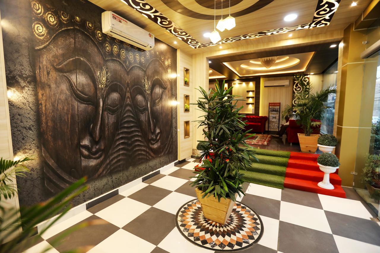 The Grand Orion Hotel Chinhat Exterior photo