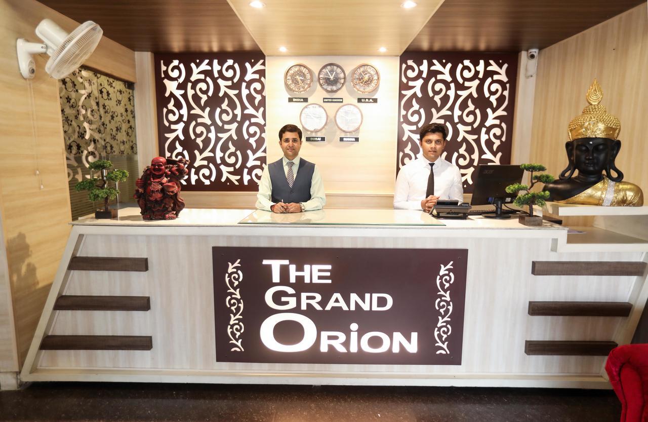 The Grand Orion Hotel Chinhat Exterior photo